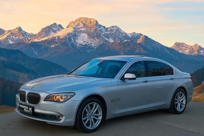 Gebraucht BMW 750 408 PS (300 kW) 2009 Silber Limousine