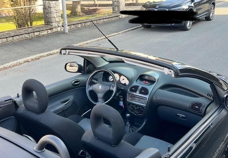 Gebraucht Peugeot 206 CC Sport 109 PS (80 kW) 2005 Schwarz Cabrio