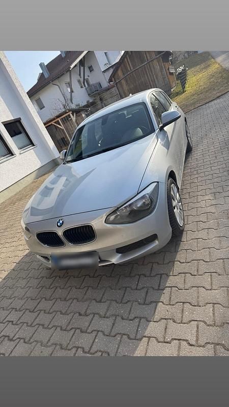 Gebraucht BMW 116 136 PS (100 kW) 2011 Silber Kleinwagen