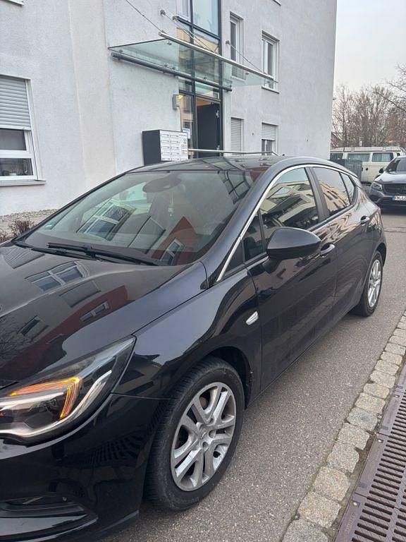Gebraucht Opel Astra Innovation 125 PS (91 kW) 2016 Schwarz Limousine