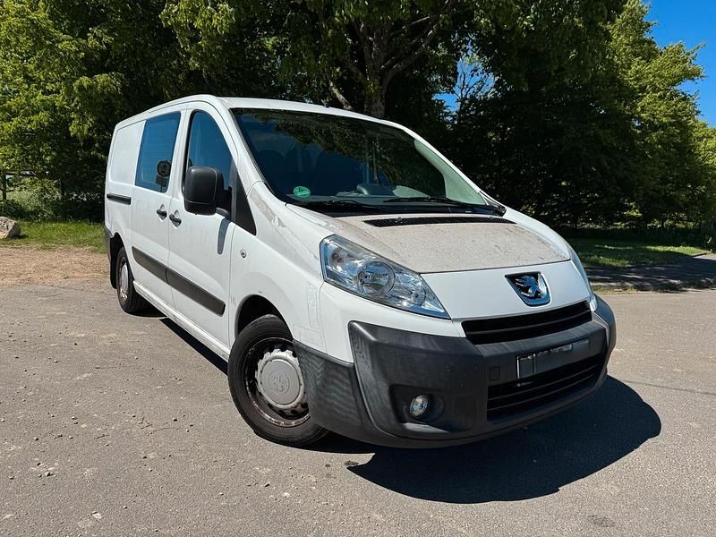 Gebraucht Peugeot Expert 120 PS (88 kW) 2011 Weiß Van