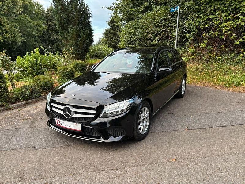 Schwarz Gebraucht 2021 Mercedes C200 Limousine | 21.449 € (Guter Preis) - Bild 1/4
