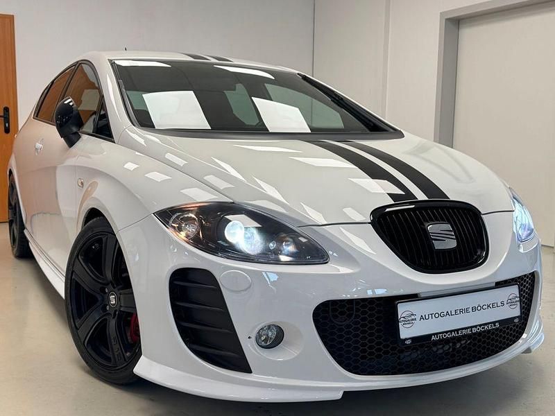Weiß Gebraucht 2008 Seat Leon Copa Limousine | 16.970 € - Bild 1/4