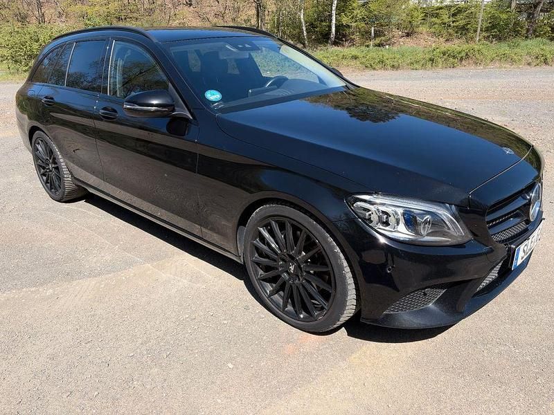 Gebraucht Mercedes C300 Avantgarde 245 PS (180 kW) 2018 Schwarz Limousine