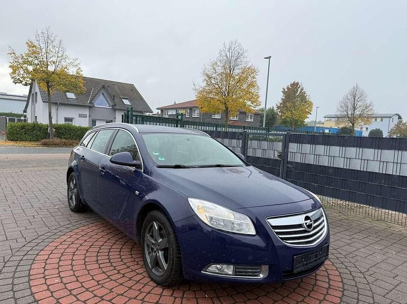 Royal blau (s2) Gebraucht 2013 Opel Insignia Edition Kombi | 2.999 € (Superpreis) - Bild 1/4