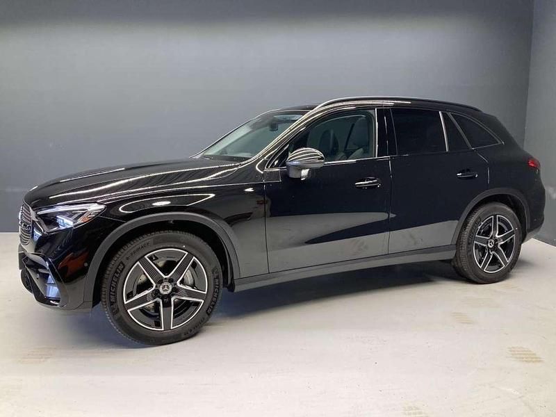 Schwarz Gebraucht 2024 Mercedes GLC220 Advanced Plus SUV | 60.650 € (Teuer) - Bild 1/4