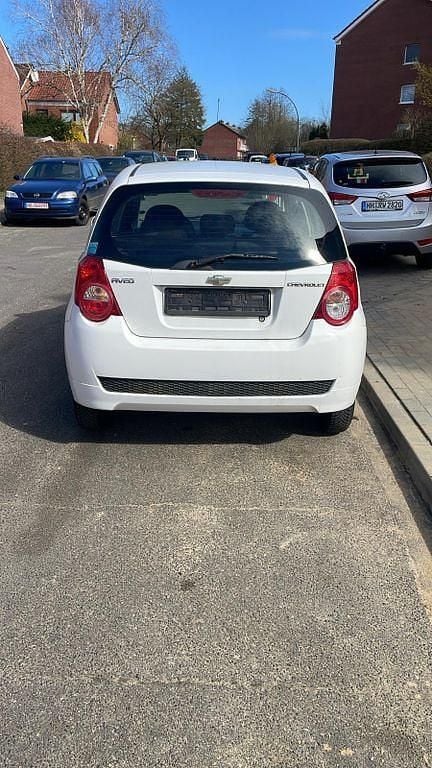 Gebraucht Chevrolet Aveo 84 PS (61 kW) 2010 Weiß Limousine