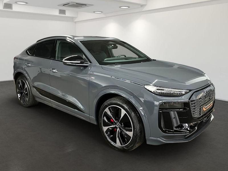 Neu Audi Q6 Sportback e-tron Performance 225 kW (306 PS) 2025 Grau SUV