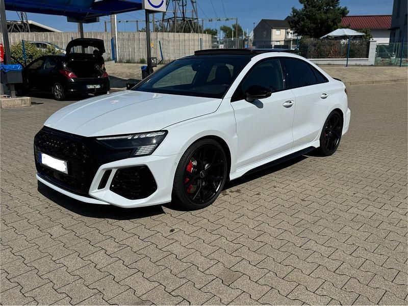 Weiß Gebraucht 2023 Audi RS3 Kleinwagen | 53.000 € (Superpreis) - Bild 1/4