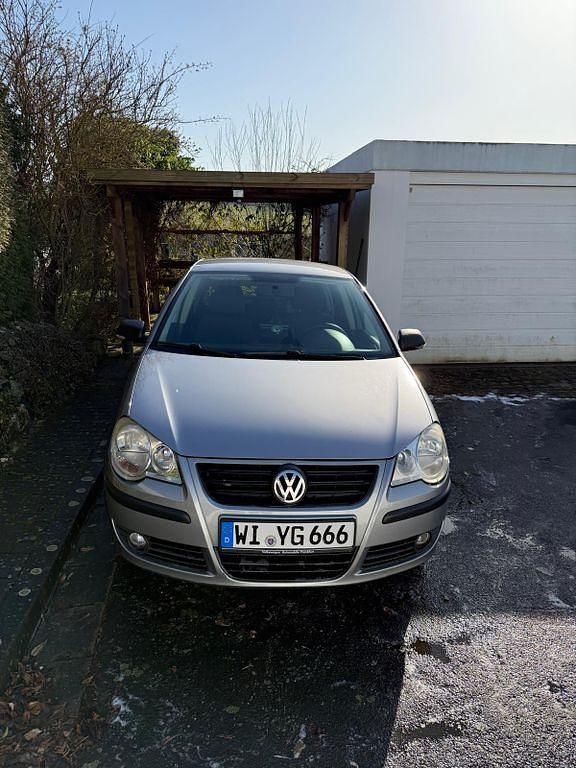 Gebraucht VW Polo 80 PS (58 kW) 2009 Silber Kleinwagen