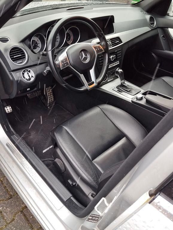 Gebraucht Mercedes C250 204 PS (150 kW) 2013 Silber Limousine