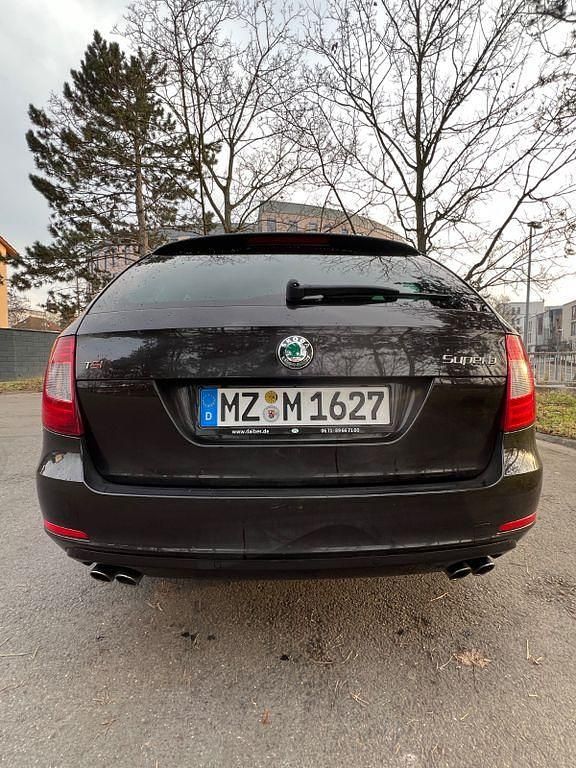 Gebraucht Skoda Superb Ambition 200 PS (147 kW) 2012 Braun Kombi