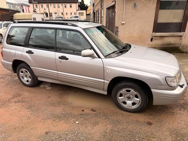 Gebraucht Subaru Forester 125 PS (91 kW) 2002 Silber SUV
