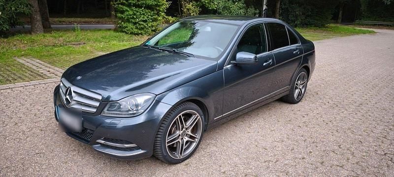 Grau Gebraucht 2013 Mercedes C350 Avantgarde Limousine | 14.100 € (Guter Preis) - Bild 1/4