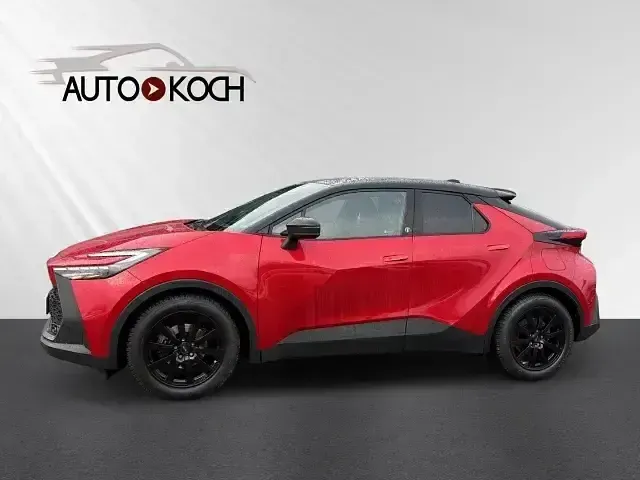 Gebraucht Toyota C-HR Team 140 PS (102 kW) 2023 Emotional red metallic / black SUV