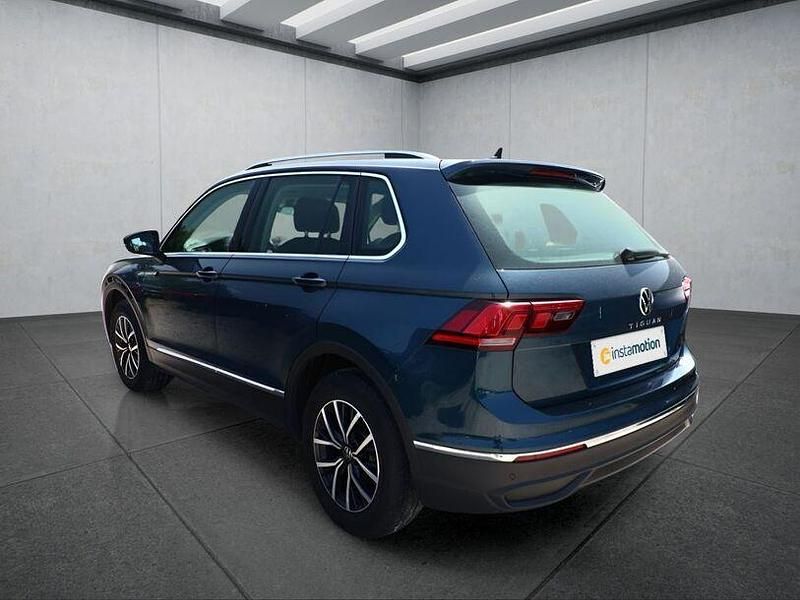 Gebraucht VW Tiguan 150 PS (110 kW) 2022 Blau SUV