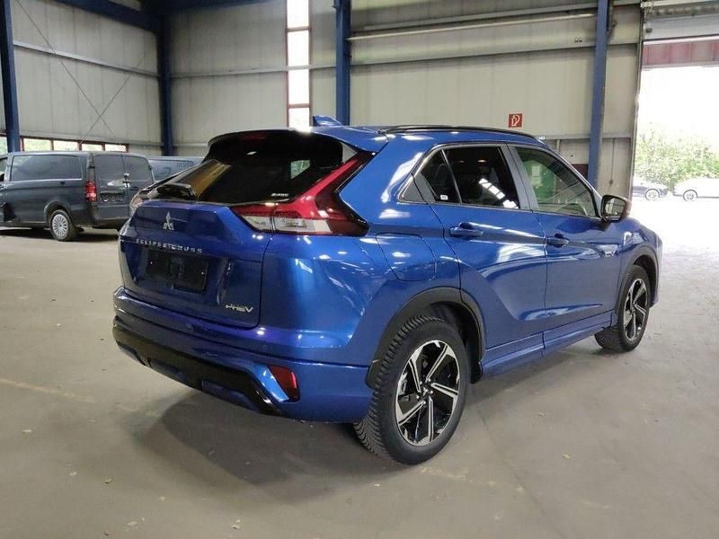 Gebraucht Mitsubishi Eclipse Cross 188 PS (138 kW) 2023 Blau laserblau (p) SUV