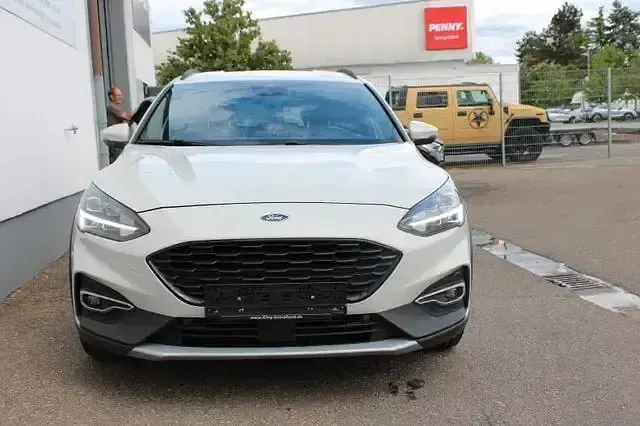 Usata Ford Focus Active X 125 CV (91 kW) 2021 Bianco Berlina