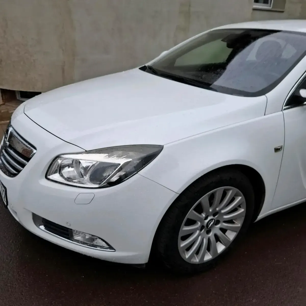 Gebraucht Opel Insignia 220 PS (161 kW) 2009 Weiß Limousine
