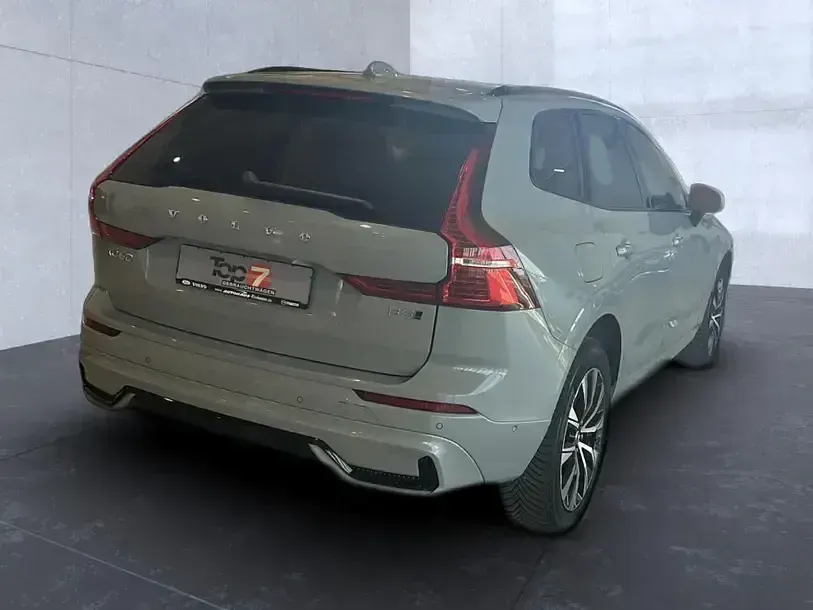 Usata Volvo XC60 Plus 250 CV (183 kW) 2025 Grigio SUV