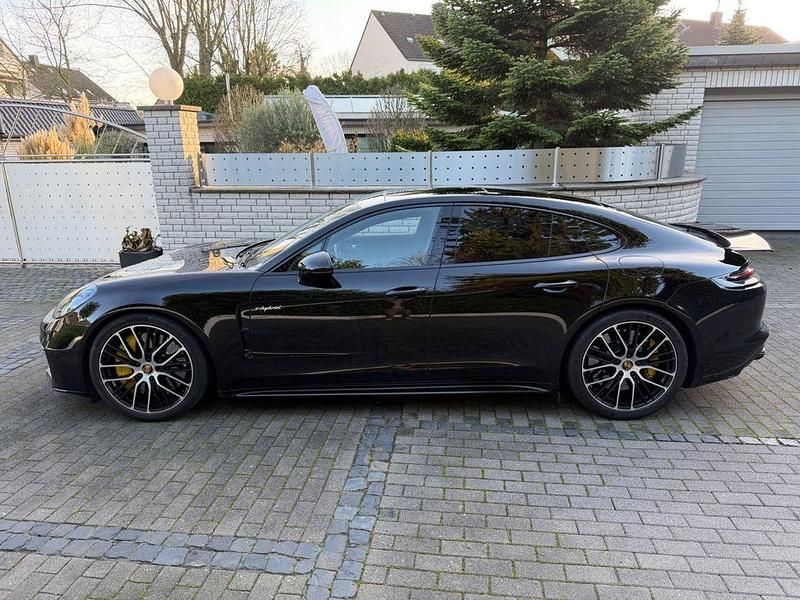Schwarz Gebraucht 2019 Porsche Panamera Turbo S Limousine | 77.777 € - Bild 1/4