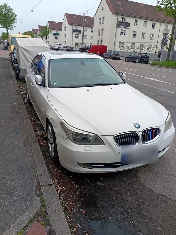 Second-hand BMW 525 197 CP (144 kW) 2009 Alb Berlinǎ