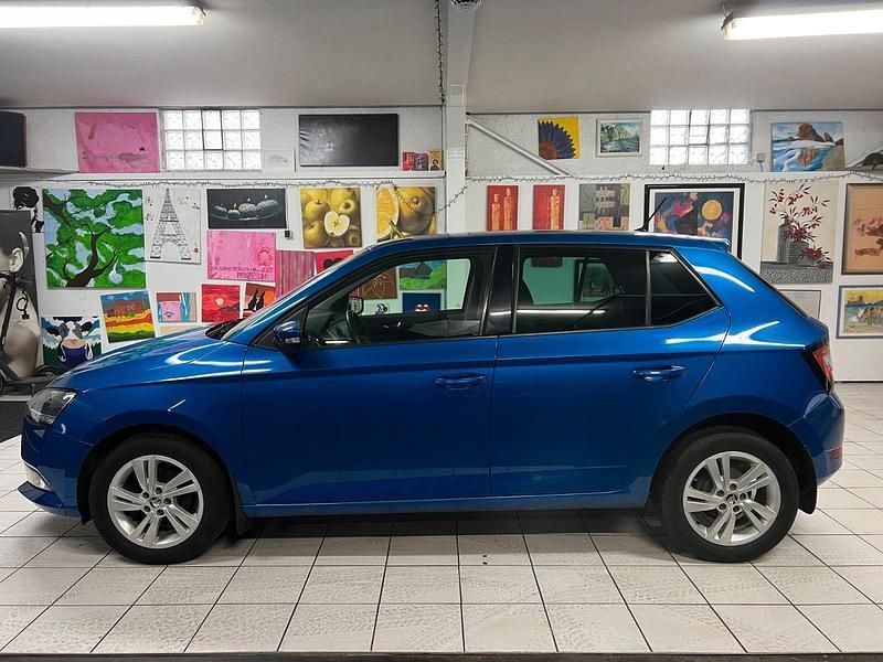 Gebraucht Skoda Fabia Ambition 75 PS (55 kW) 2019 Blau Kleinwagen