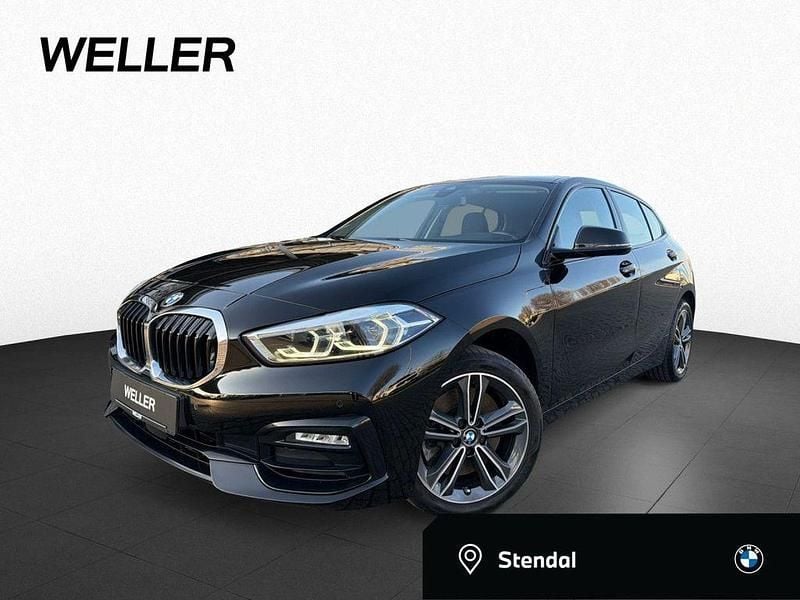 Schwarz ii (schwarz) Gebraucht 2022 BMW 120 Comfort Edition Kleinwagen | 22.950 € (Superpreis) - Bild 1/4