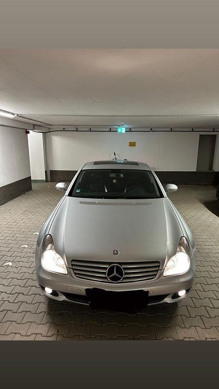 Gebraucht Mercedes CLS320 224 PS (164 kW) 2007 Silber Limousine