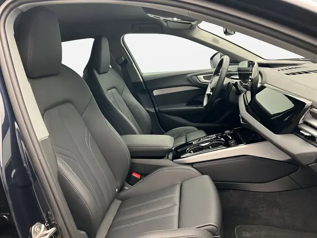 Gebraucht Audi A5 Sport 204 PS (150 kW) 2025 Firmamentblau metallic Kombi