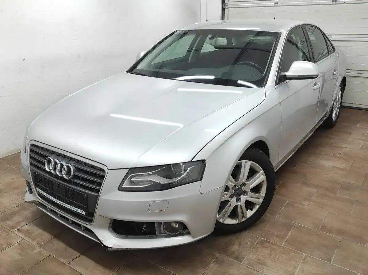 Gebraucht Audi A4 160 PS (117 kW) 2008 Eissilber metallic Limousine