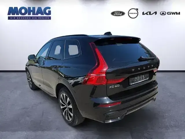 Gebraucht Volvo XC60 Plus 250 PS (183 kW) 2024 Schwarz SUV