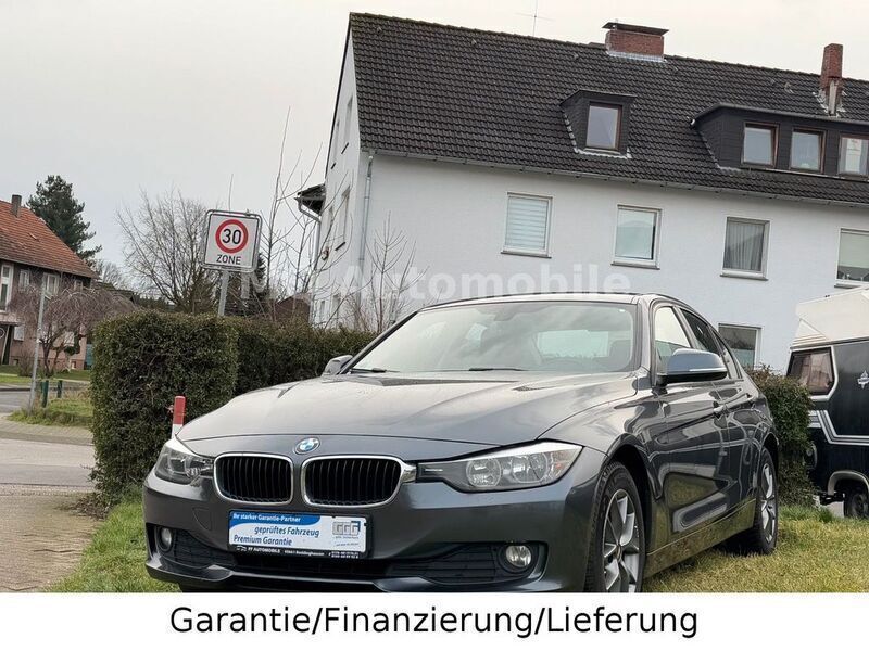 Grau Gebraucht 2013 BMW 316 Sport Line Limousine | 8.499 € (Guter Preis) - Bild 1/4