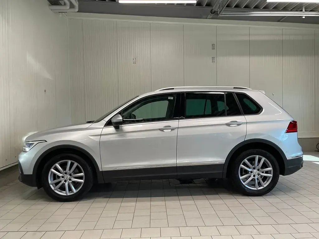 Gebraucht VW Tiguan United 150 PS (110 kW) 2021 Silber SUV