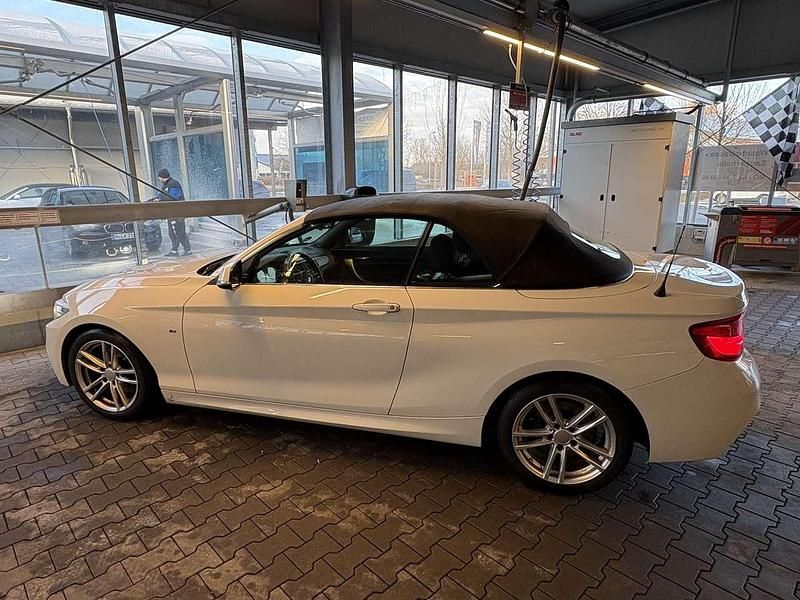 Gebraucht BMW 225 M Sport 224 PS (164 kW) 2018 Weiß Cabrio