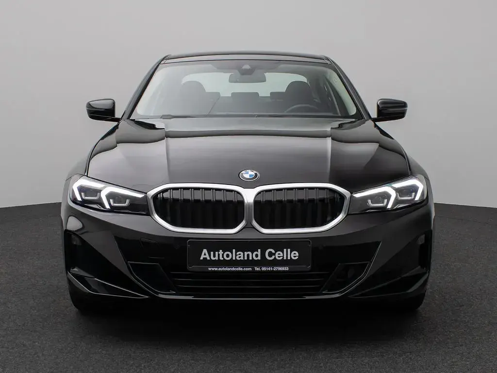 Gebraucht BMW 318 Sport Line 156 PS (114 kW) 2024 Schwarz 2668schwarz Limousine