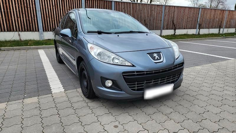 Gebraucht Peugeot 207 93 PS (68 kW) 2011 Kleinwagen