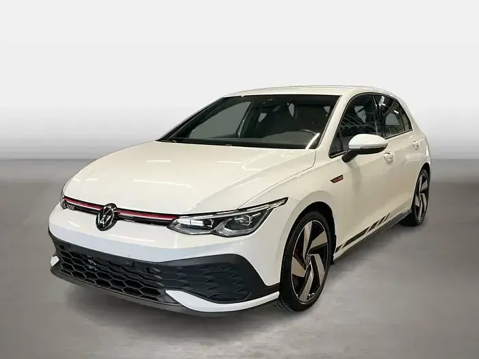 Second-hand VW Golf VIII GTI Clubsport 300 CP (220 kW) 2024 Berlinǎ