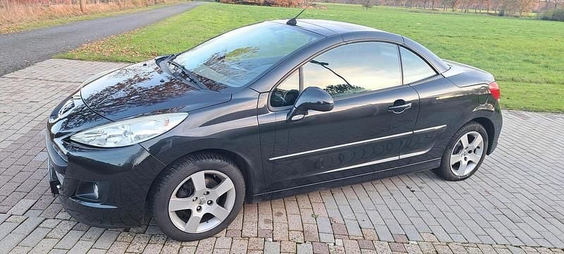 Gebraucht Peugeot 207 CC 120 PS (88 kW) 2009 Schwarz Cabrio