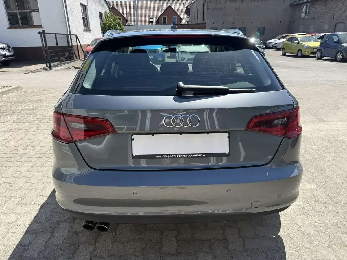 Gebraucht Audi A3 Ambition 125 PS (91 kW) 2016 Monsungrau metallic Limousine