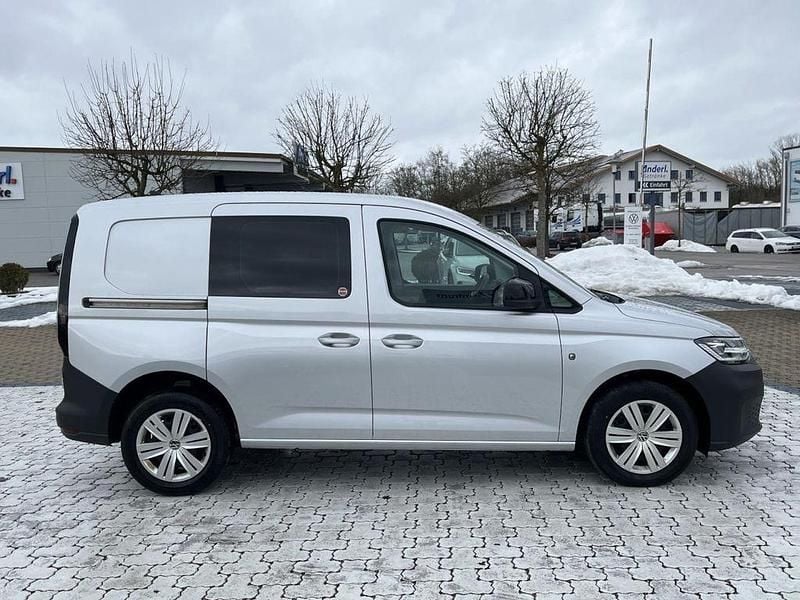 Gebraucht VW Caddy 122 PS (89 kW) 2022 Reflexsilber Van / Kleinbus