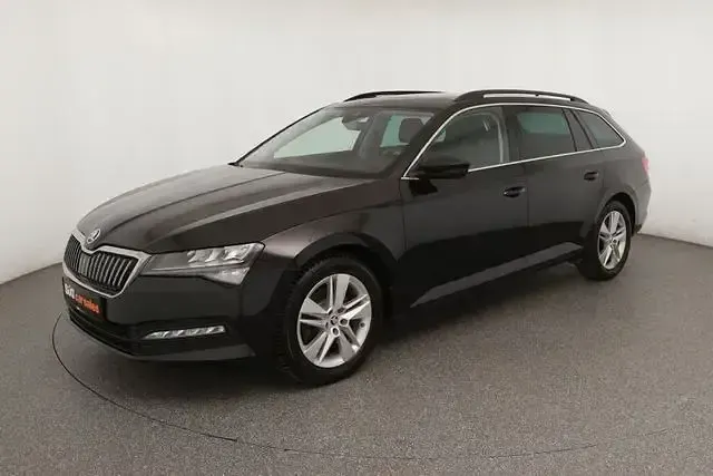 Gebraucht Skoda Superb Ambition 200 PS (147 kW) 2023 Schwarz Kombi
