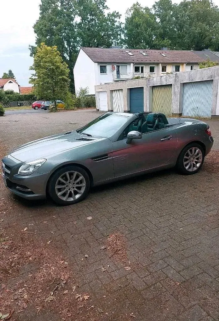 Gebraucht Mercedes 200 184 PS (135 kW) 2011 Grau Cabrio