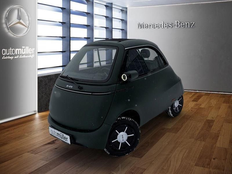 Usado Micro Microlino 13 kW (18 HP) 2024 Verde Citadino