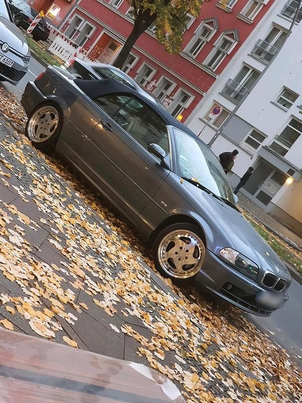 Gebraucht BMW 325 Cabriolet 192 PS (141 kW) 2001 Blau Cabrio