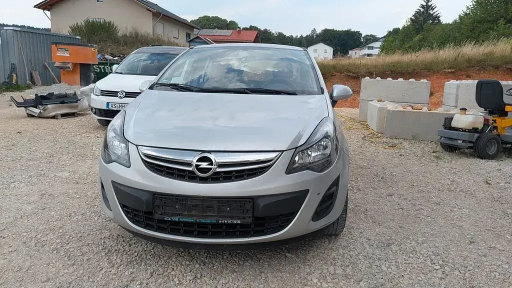 Gebraucht Opel Corsa Selection 86 PS (63 kW) 2014 Silber Kleinwagen