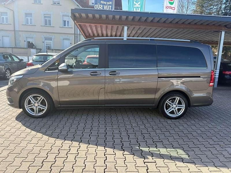Gebraucht Mercedes V250 Edition 190 PS (139 kW) 2015 Indiumgrau metallic Van / Kleinbus