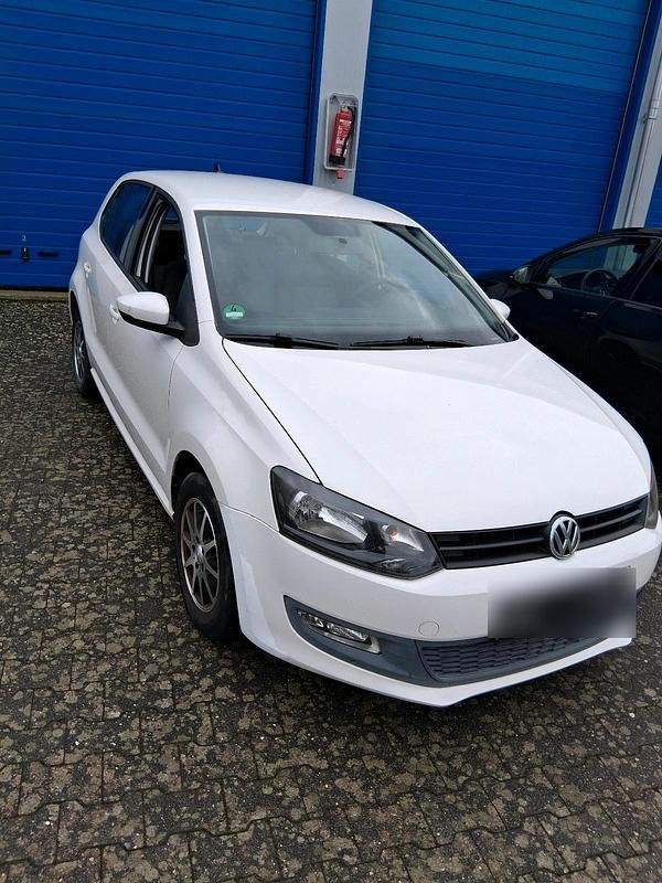 Weiß Gebraucht 2009 VW Polo Kleinwagen | 2.950 € (Etwas zu teuer) - Bild 1/4