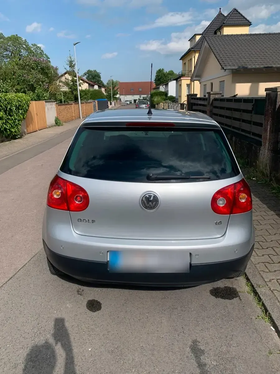 Gebraucht VW Golf V 106 PS (77 kW) 2008 Grau Kleinwagen