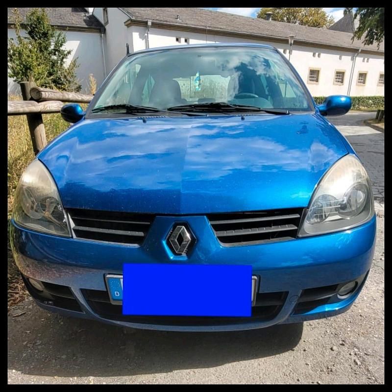 Blau Gebraucht 2006 Renault Clio II Kleinwagen | 1.650 € - Bild 1/4